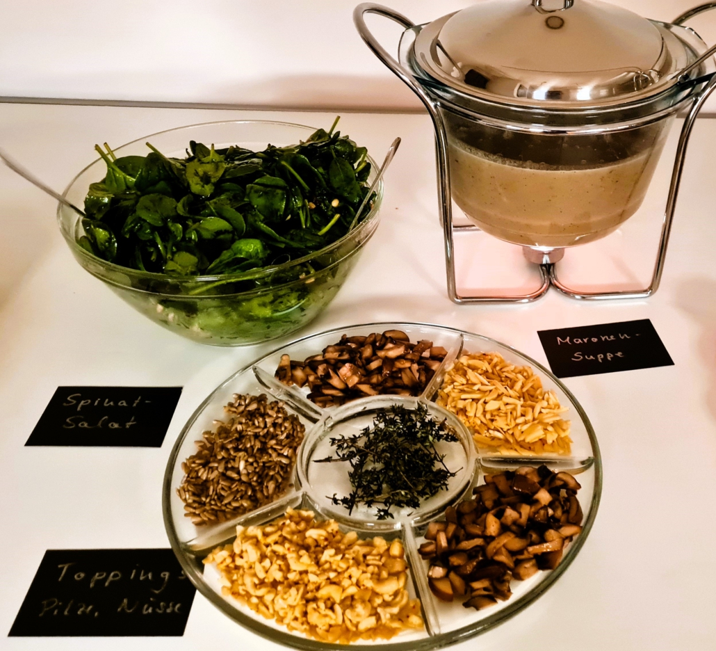 Maronen Suppe mit Toppings